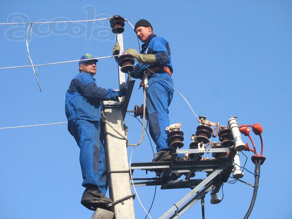 На постоянную работу требуется электромонтажник по силовым сетям и электрооборудованию.
